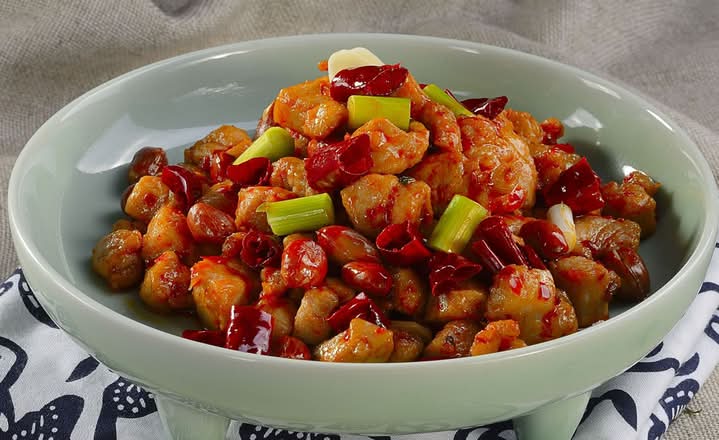 宫保鸡丁Kung Pao Chicken w/ Peanut in Sweet Chilli Sauce